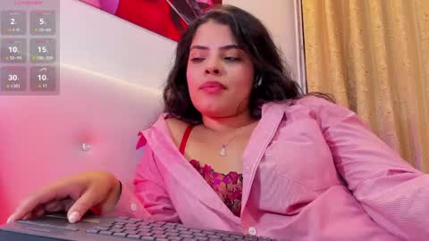 Snapshot of crystalvans chatting on 13, 5, 2026 Cristal online show from 13, 5, 2026