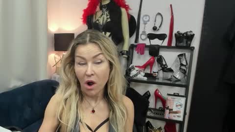 CrystalHotty online show from 20, 3, 2026