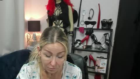 CrystalHotty online show from 7, 5, 2026