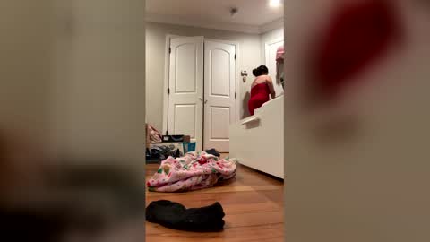 Thick Cuban Laz online show from 22, 2, 2026