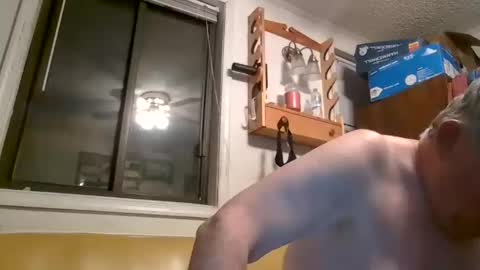 Snapshot of cubeddie chatting on 13, 10, 2025 cubeddie online show from 13, 10, 2025