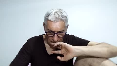 BIG UNCUT HARD COCK online show from 25, 4, 2026