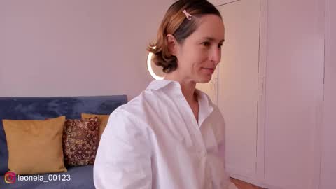 Snapshot of cuddlingbunnny chatting on 5, 1, 2026 Leonela online show from 5, 1, 2026