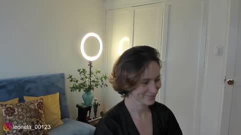 Snapshot of cuddlingbunnny chatting on 12, 1, 2026 Leonela online show from 12, 1, 2026