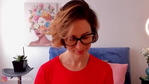 Snapshot of cuddlingbunnny chatting on 9, 2, 2026 Leonela online show from 9, 2, 2026