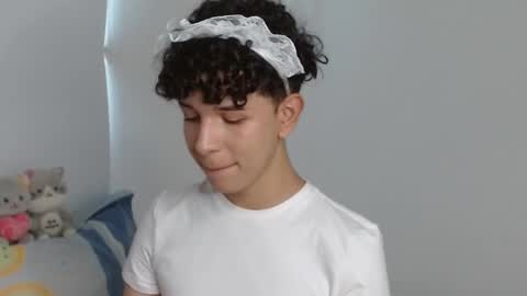 Snapshot of cuddly_twinkie chatting on 16, 1, 2025 Cuddly online show from 16, 1, 2025