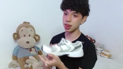 Snapshot of cuddly_twinkie chatting on 3, 11, 2025 Cuddly online show from 3, 11, 2025