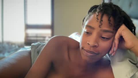 cum2charmxx online show from 2, 8, 2026