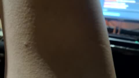 im KIM new girl to spoil online show from 17, 2, 2025