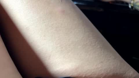 im KIM new girl to spoil online show from 17, 2, 2025