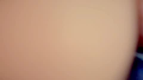 im KIM new girl to spoil online show from 4, 10, 2025