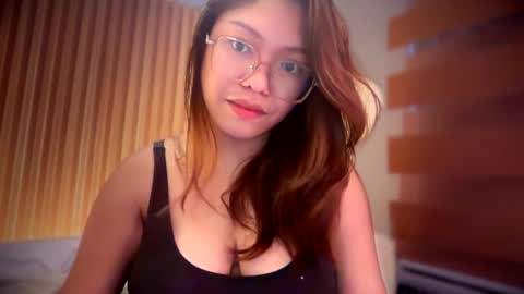 im KIM new girl to spoil online show from 25, 4, 2026