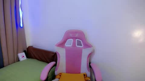 Snapshot of cum_fuck_me69 chatting on 5, 7, 2026 kez online show from 5, 7, 2026