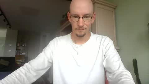 Snapshot of cum_swallow_bi chatting on 14, 5, 2026 cum_swallow_bi online show from 14, 5, 2026