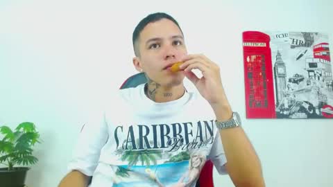 cumandres online show from 28, 4, 2026