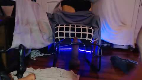 Snapshot of cumdumpslave2use chatting on 27, 4, 2026 Cumdumpslave2use online show from 27, 4, 2026