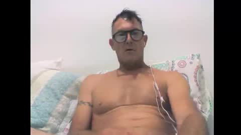 Snapshot of cumliveinoz chatting on 2, 10, 2025 cumliveinoz online show from 2, 10, 2025