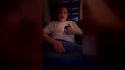 Snapshot of cummsalot425 chatting on 21, 5, 2026 cummsalot425 online show from 21, 5, 2026