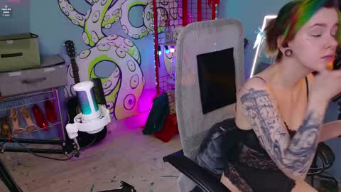 CUMpotikEve online show from 27, 4, 2026