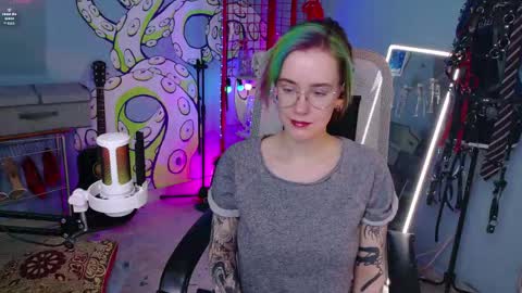 CUMpotikEve online show from 30, 4, 2026