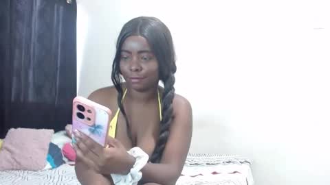 dominic and julieta... independent models online show from 25, 4, 2026