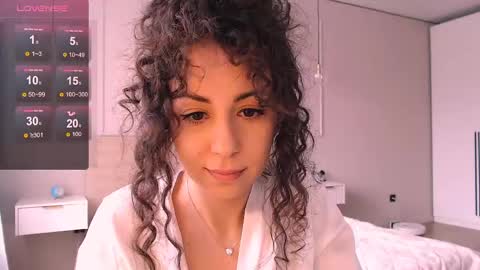 curly_jade_ online show from 24, 4, 2026