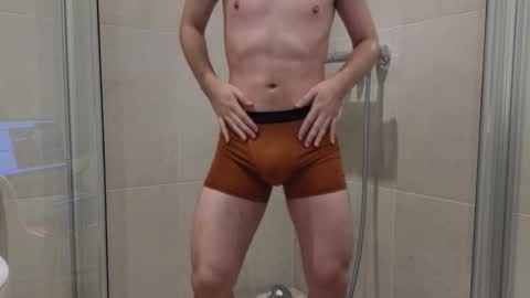 Mike  pvt is open online show from 26, 10, 2025