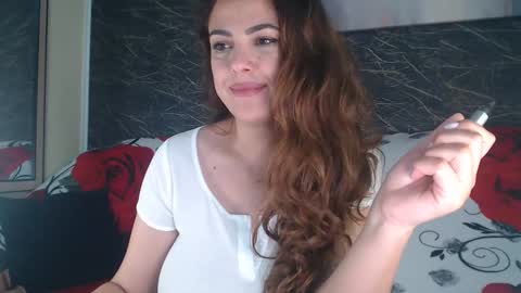 Snapshot of curlygirl35 chatting on 17, 11, 2025 Valentina online show from 17, 11, 2025