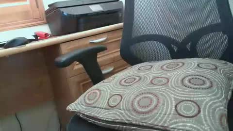 curvedpenisguy online show from 27, 4, 2026