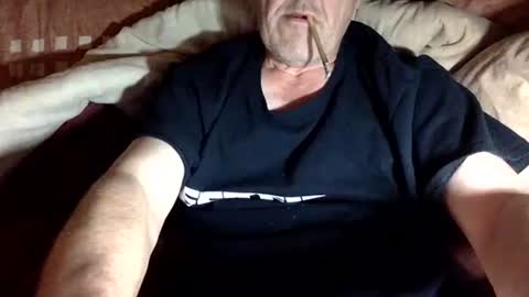 curvelover1977 online show from 10, 11, 2025