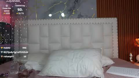 Snapshot of curvybuffgirl chatting on 28, 7, 2026 Michel online show from 28, 7, 2026