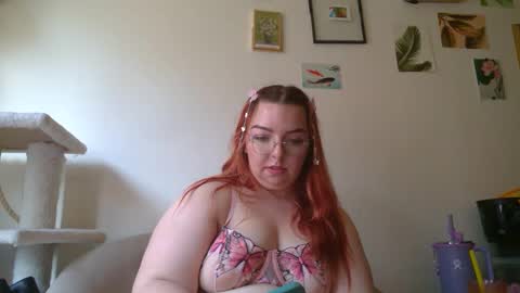 Snapshot of curvycate127 chatting on 5, 11, 2025 Cate online show from 5, 11, 2025
