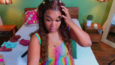 Snapshot of curvyebonyy_ chatting on 15, 5, 2026 Danna online show from 15, 5, 2026