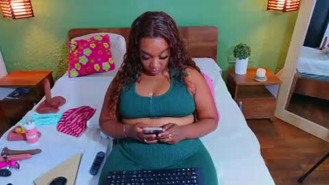 Snapshot of curvyebonyy_ chatting on 16, 5, 2026 Danna online show from 16, 5, 2026