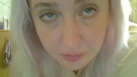 Curvy online show from 8, 6, 2026