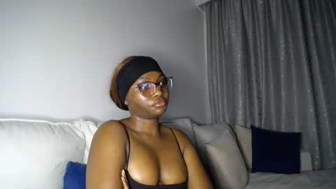 Liya online show from 21, 4, 2026