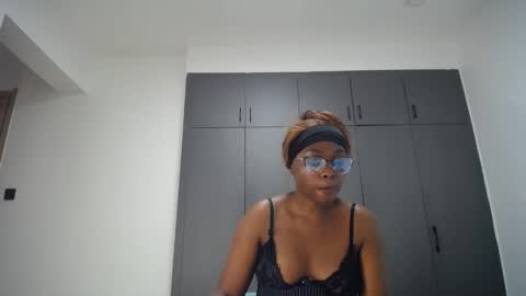 Liya online show from 25, 4, 2026