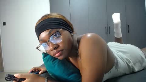 Liya online show from 26, 4, 2026