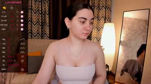 Snapshot of cute_chus chatting on 8, 3, 2025 Hanna online show from 8, 3, 2025