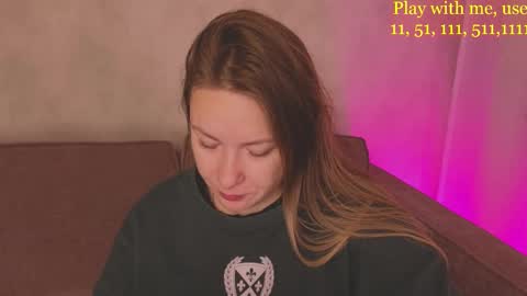 Snapshot of cute_darina chatting on 4, 10, 2025 Everyday stream in the same time online show from 4, 10, 2025