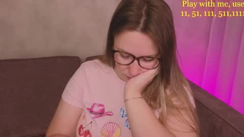 Snapshot of cute_darina chatting on 16, 10, 2025 Everyday stream in the same time online show from 16, 10, 2025