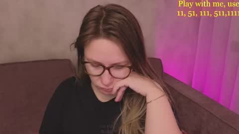 Snapshot of cute_darina chatting on 28, 10, 2025 Everyday stream in the same time online show from 28, 10, 2025