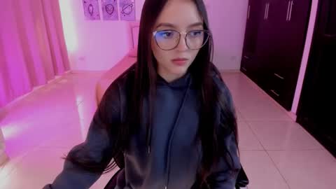 Bella Fox online show from 12, 1, 2026