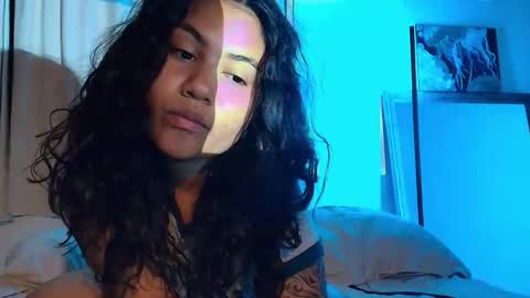 cute_hippo8 online show from 4, 4, 2026