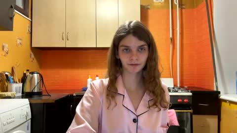 cute_kitte online show from 27, 12, 2024