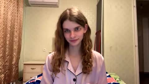 cute_kitte online show from 28, 9, 2025
