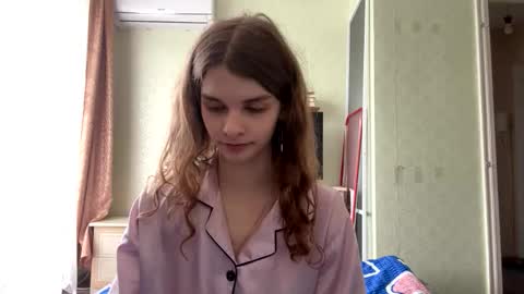 cute_kitte online show from 2, 10, 2025