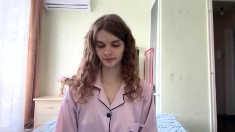 cute_kitte online show from 23, 10, 2025