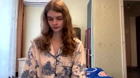 cute_kitte online show from 21, 11, 2025