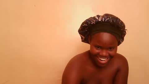 cute_latifah online show from 1, 2, 2026